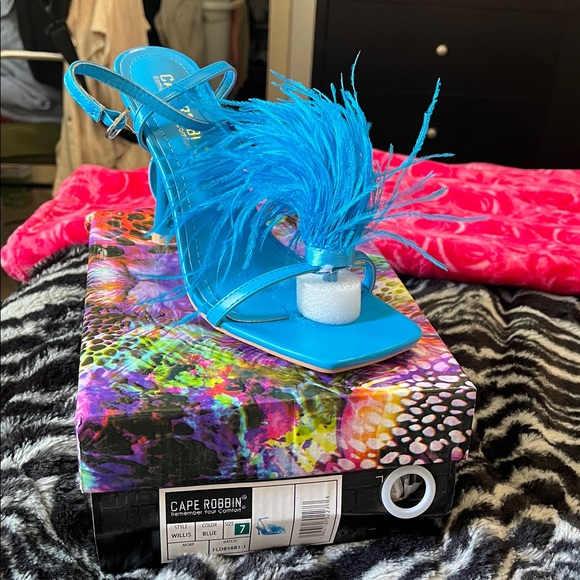 Cape Robbin Blue Strappy Feathered Heels - Picture 1 of 7